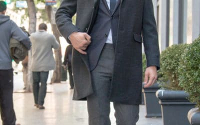 Comment porter un costume: 3 styles à connaître