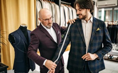 Peut-on porter des costumes sur mesure à Lyon sans cravate ?