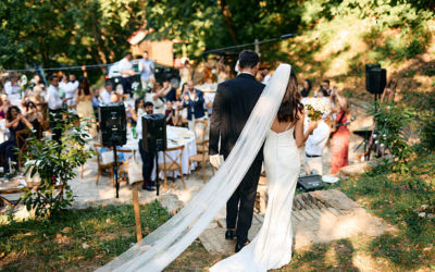 Comment associer plusieurs accessoires mariage à Lyon comme la pochette, les boutons de manchette et le nœud papillon sans surcharger la tenue ?